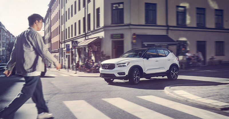 Volvo XC40 T2 Momentum Core Manual desde 25.000€*